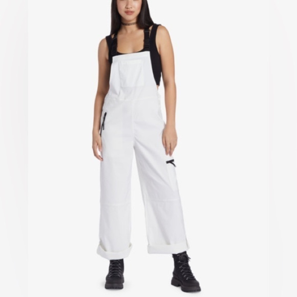 Roxy X Chloe Kim Cargo Ski/Snow Overall size L
